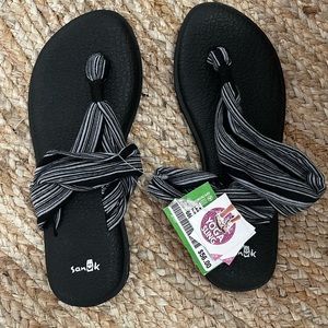 Sanuk sling sandals